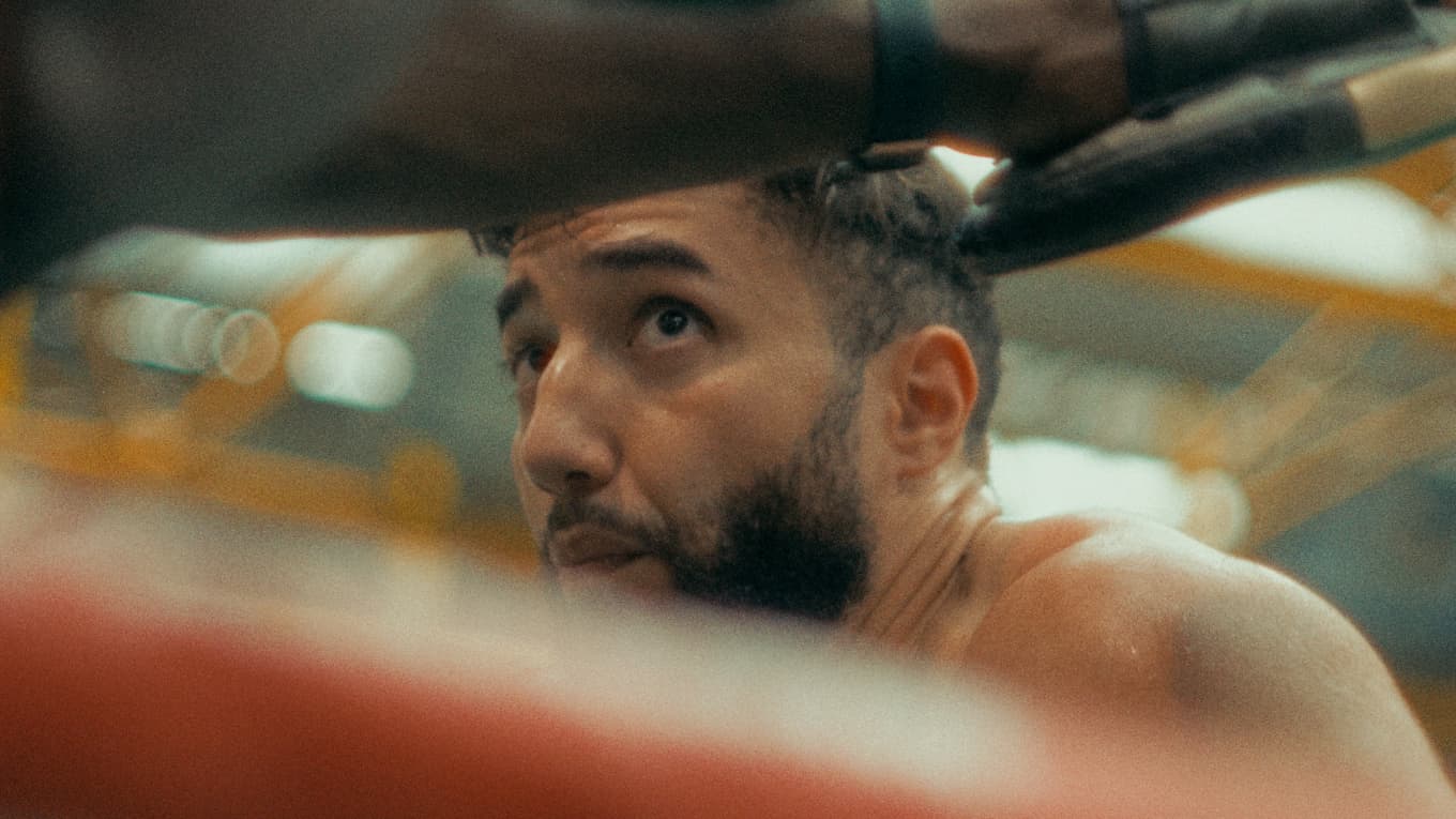 streamer Billy (RebeuDeter) reveals behind the scenes of his boxing fight against GregMMA at the Paris La Défense Arena