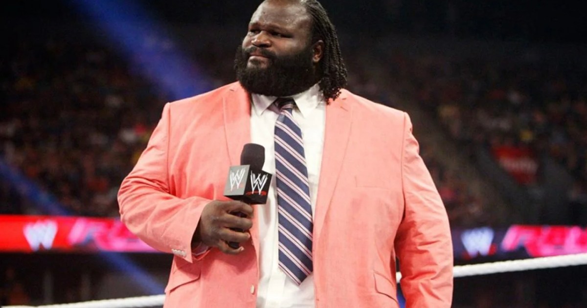 Mark Henry remembers his shower shoes stuck to the floor in WWE!